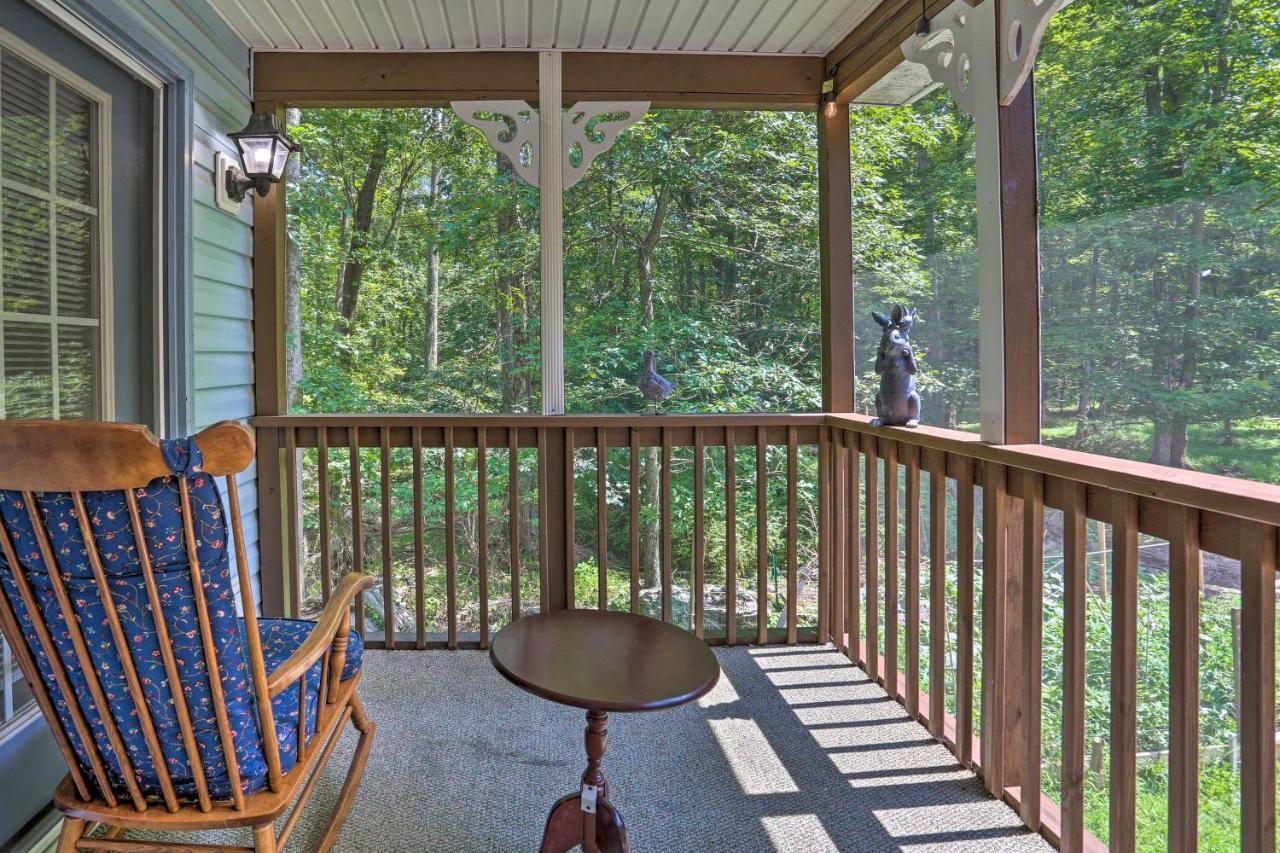 Henryville Home With Hot Tub About 5 Mi To Camelback! מראה חיצוני תמונה